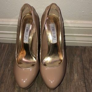 Jennifer Lopez platform heels size 6